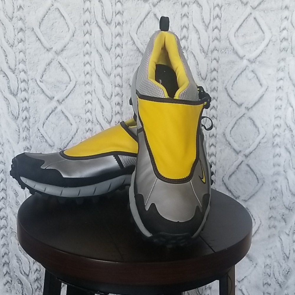 Brand New Mens Nike ACG air shoes